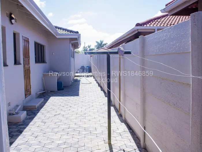 4 Bedroom House for Sale in Madokero Estates, Harare