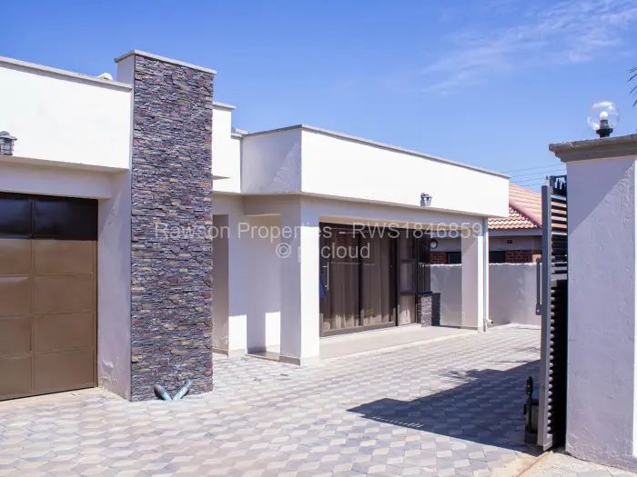 4 Bedroom House for Sale in Madokero Estates, Harare