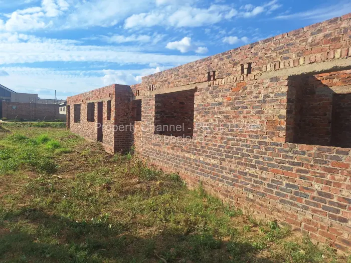4 Bedroom House for Sale in Glaudina, Harare