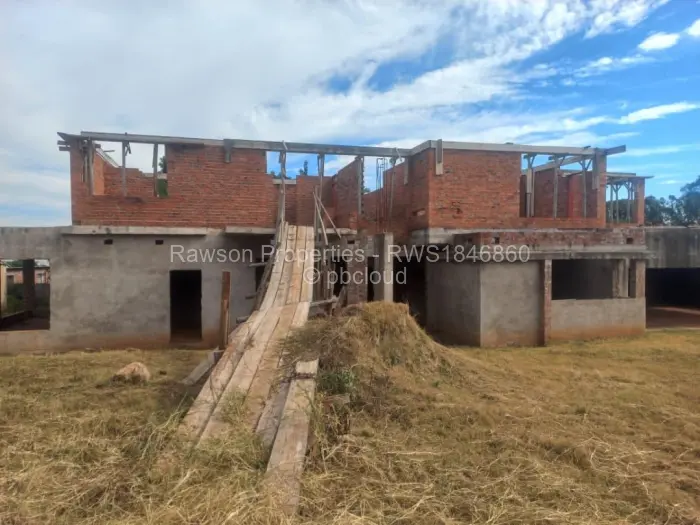 7 Bedroom House for Sale in Gletwin Park, Harare