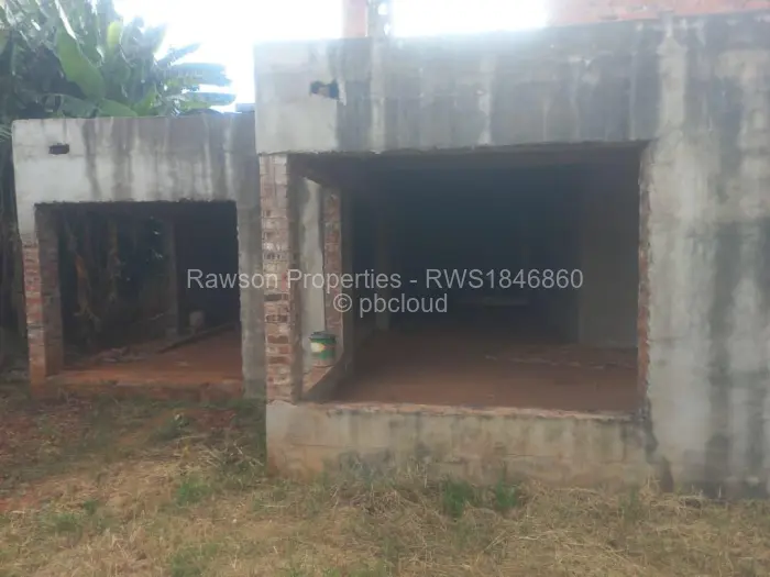 7 Bedroom House for Sale in Gletwin Park, Harare
