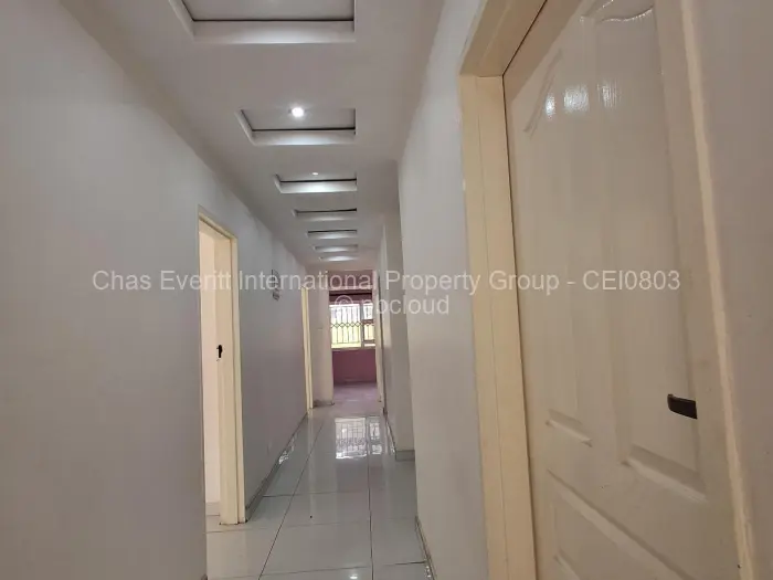 House to Rent in Mainway Meadows, Harare