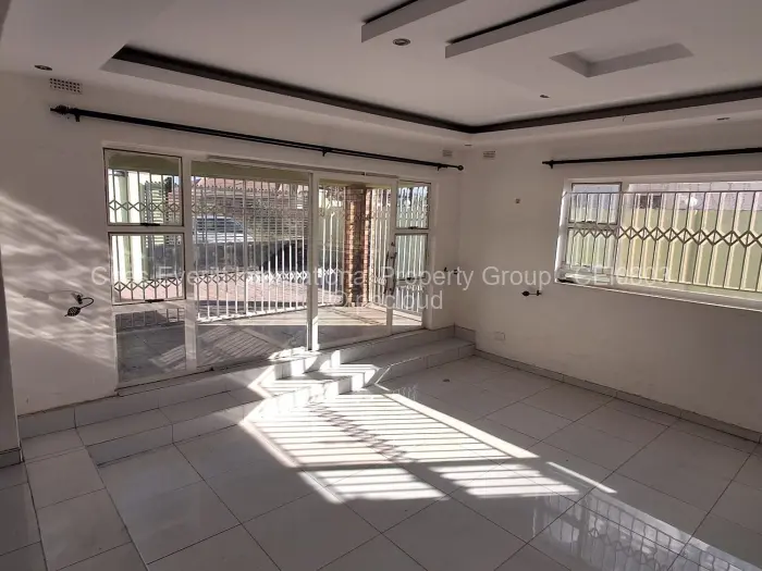 House to Rent in Mainway Meadows, Harare