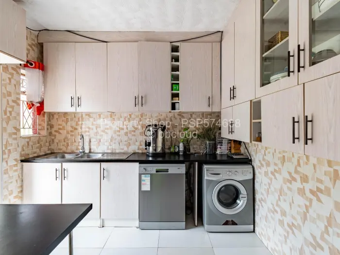 4 Bedroom House to Rent in Glen Lorne, Harare