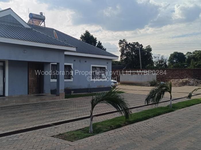 Townhouse/Cluster for Sale in Waterfalls, Harare