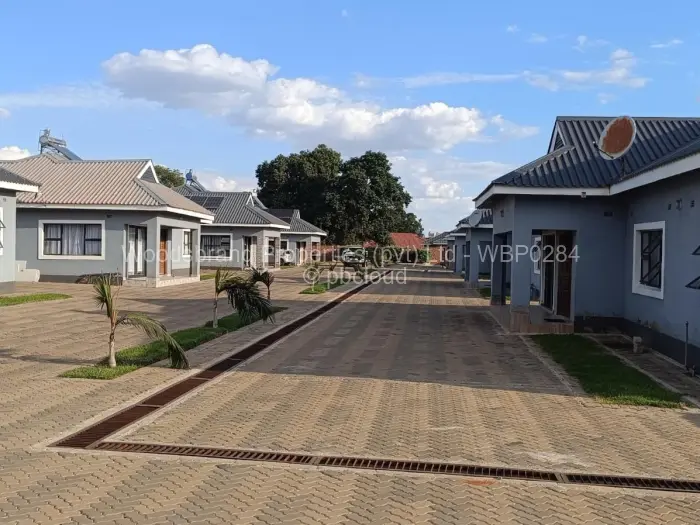 Townhouse/Cluster for Sale in Waterfalls, Harare