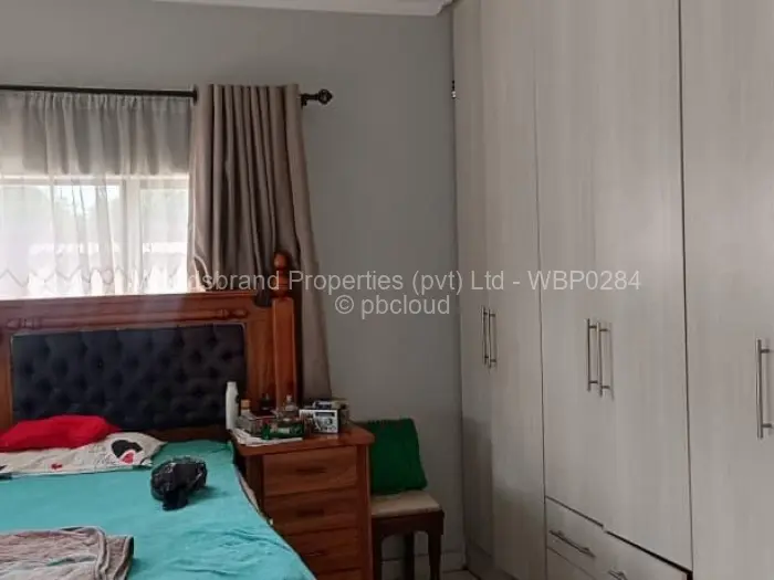 Townhouse/Cluster for Sale in Waterfalls, Harare