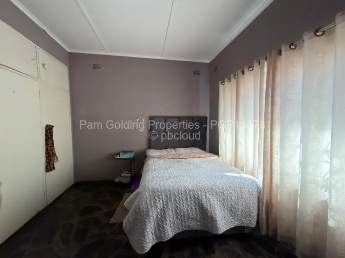4 Bedroom House for Sale in Burnside, Bulawayo
