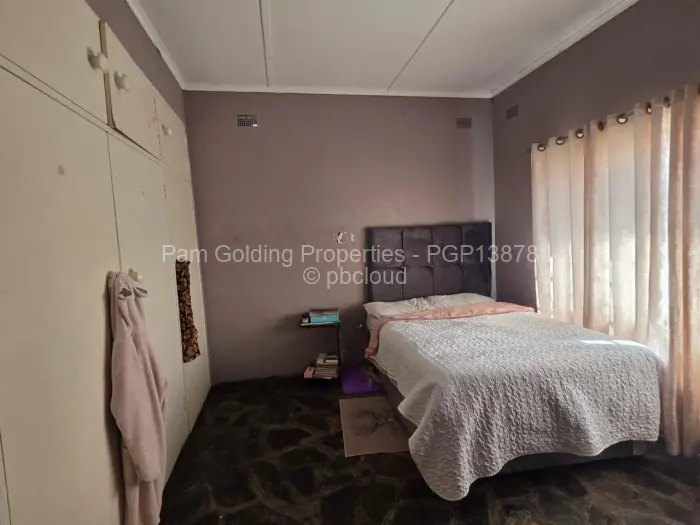 4 Bedroom House for Sale in Burnside, Bulawayo
