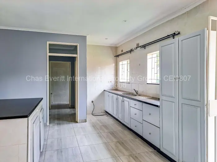 2 Bedroom Cottage/Garden Flat to Rent in Meyrick Park, Harare