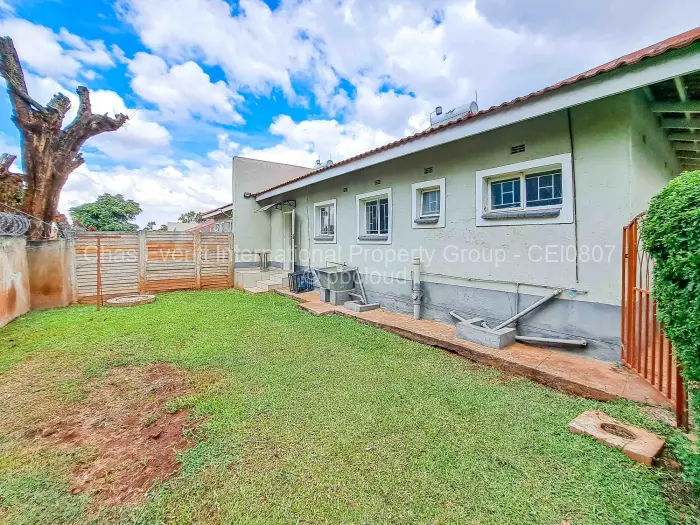 2 Bedroom Cottage/Garden Flat to Rent in Meyrick Park, Harare
