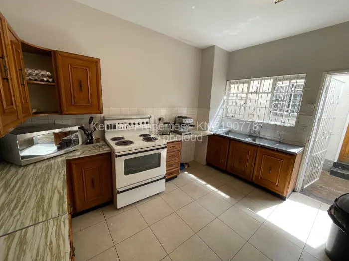 Townhouse/Cluster for Sale in Avenues, Harare
