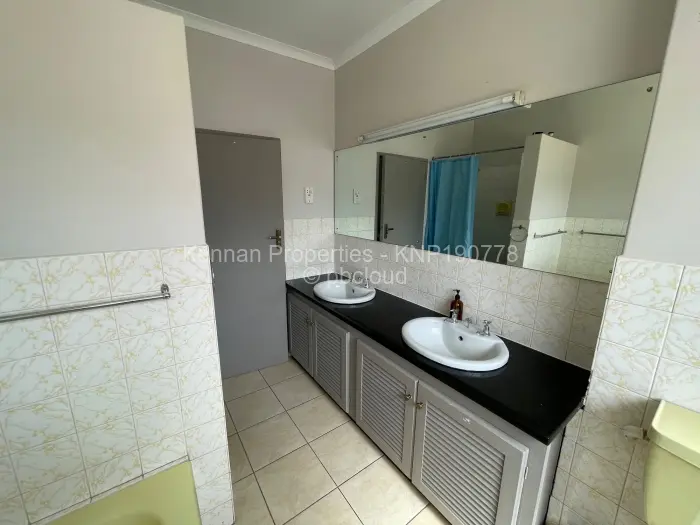 Townhouse/Cluster for Sale in Avenues, Harare