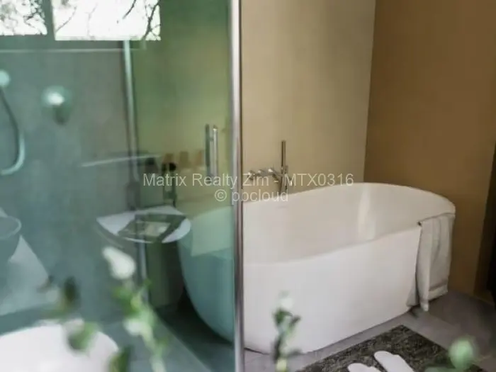 Townhouse/Cluster for Sale in Vainona, Harare