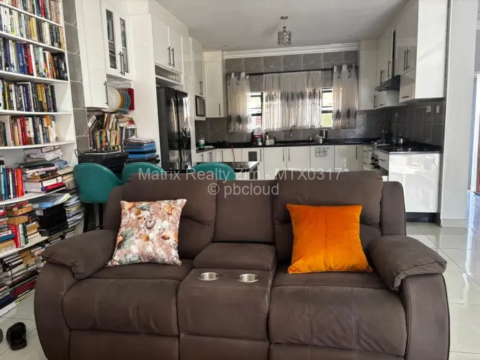 Townhouse/Cluster for Sale in Waterfalls, Harare