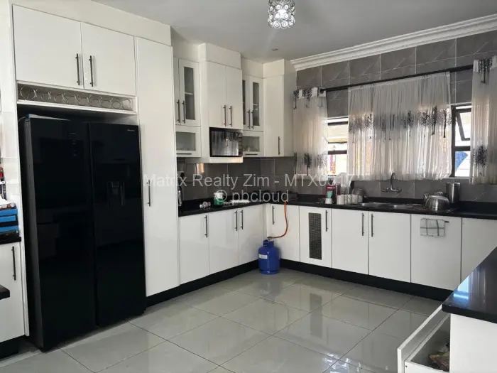 Townhouse/Cluster for Sale in Waterfalls, Harare