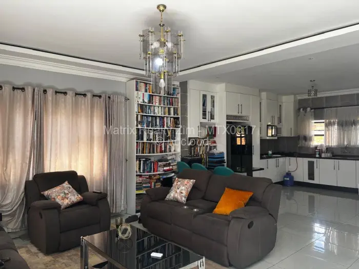 Townhouse/Cluster for Sale in Waterfalls, Harare