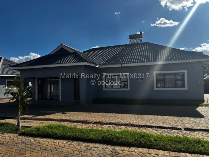 Townhouse/Cluster for Sale in Waterfalls, Harare