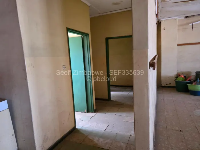 Retail/Shop for Sale in Mkoba, Gweru