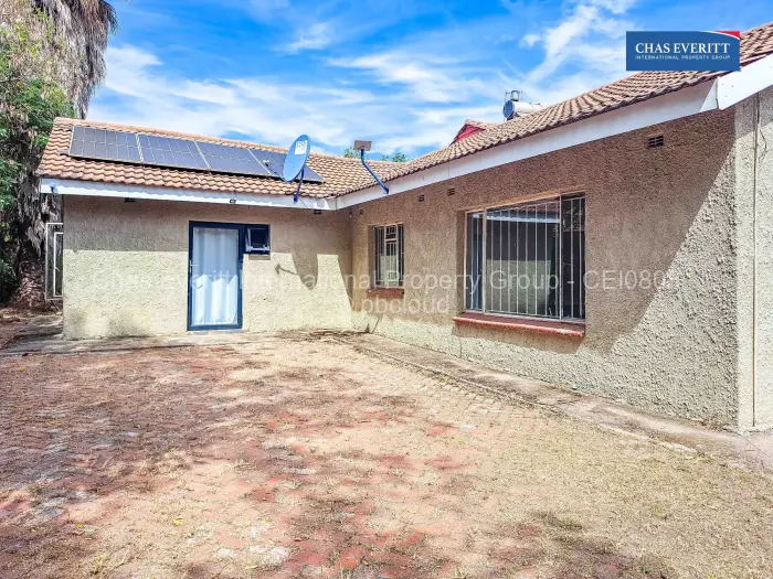 8 Bedroom House for Sale in Waterfalls, Harare