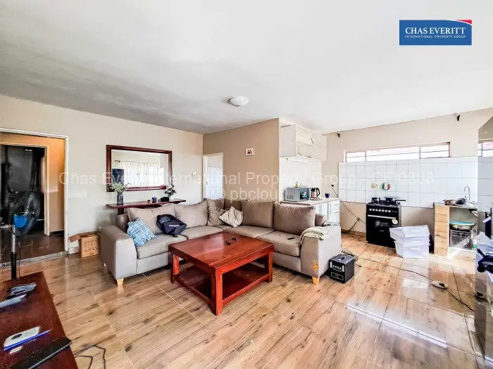 8 Bedroom House for Sale in Waterfalls, Harare