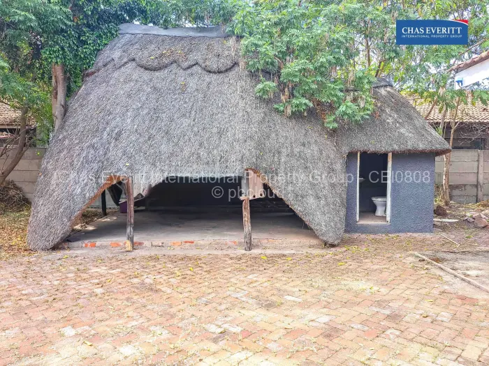 8 Bedroom House for Sale in Waterfalls, Harare