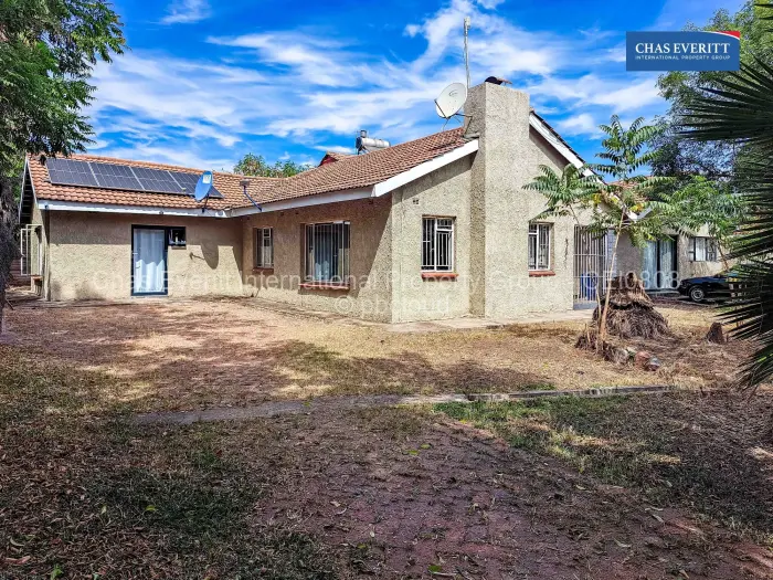 8 Bedroom House for Sale in Waterfalls, Harare