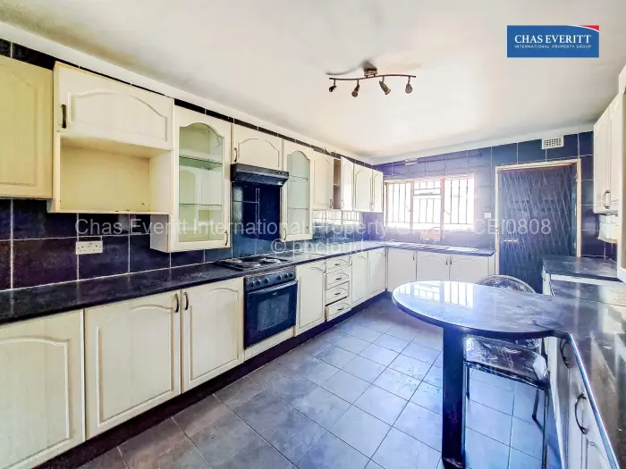 8 Bedroom House for Sale in Waterfalls, Harare