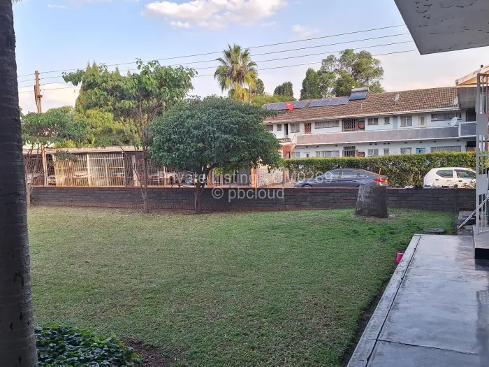 2 Bedroom Cottage/Garden Flat for Sale in Hillside, Harare