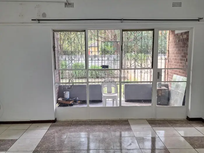 2 Bedroom Cottage/Garden Flat for Sale in Hillside, Harare