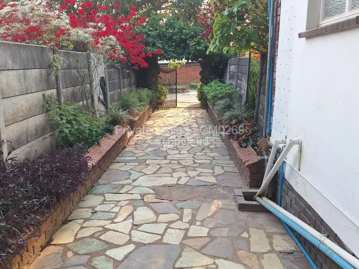 2 Bedroom Cottage/Garden Flat for Sale in Hillside, Harare