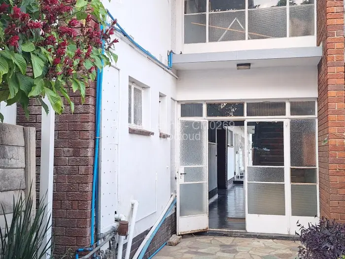 2 Bedroom Cottage/Garden Flat for Sale in Hillside, Harare