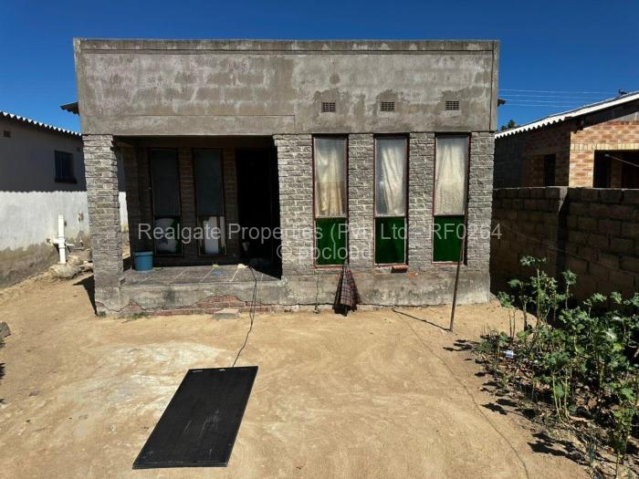 3 Bedroom House for Sale in Cowdray Park, Bulawayo