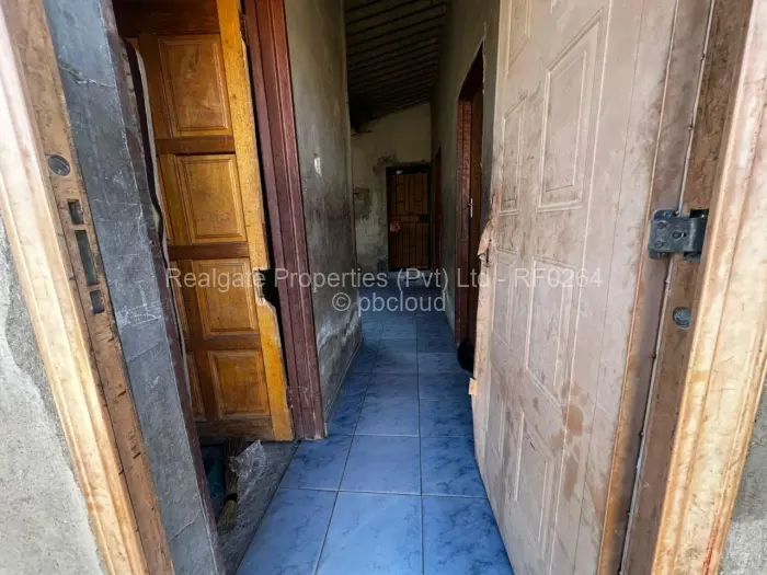 3 Bedroom House for Sale in Cowdray Park, Bulawayo