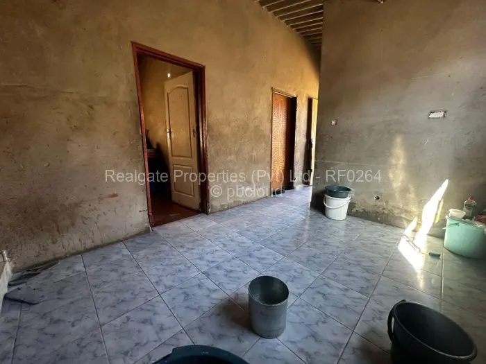 3 Bedroom House for Sale in Cowdray Park, Bulawayo