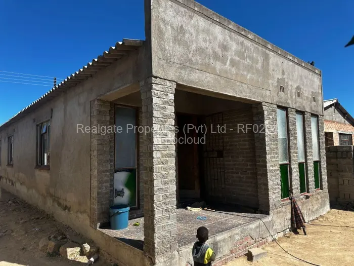 3 Bedroom House for Sale in Cowdray Park, Bulawayo