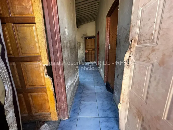 3 Bedroom House for Sale in Cowdray Park, Bulawayo