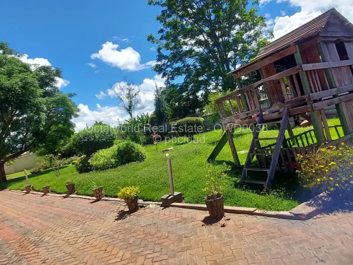 4 Bedroom House to Rent in Northwood, Harare