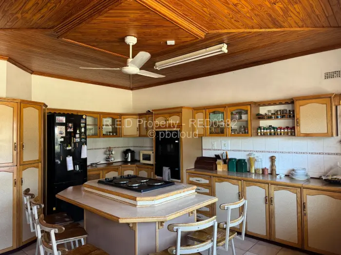 4 Bedroom House for Sale in Burnside, Bulawayo