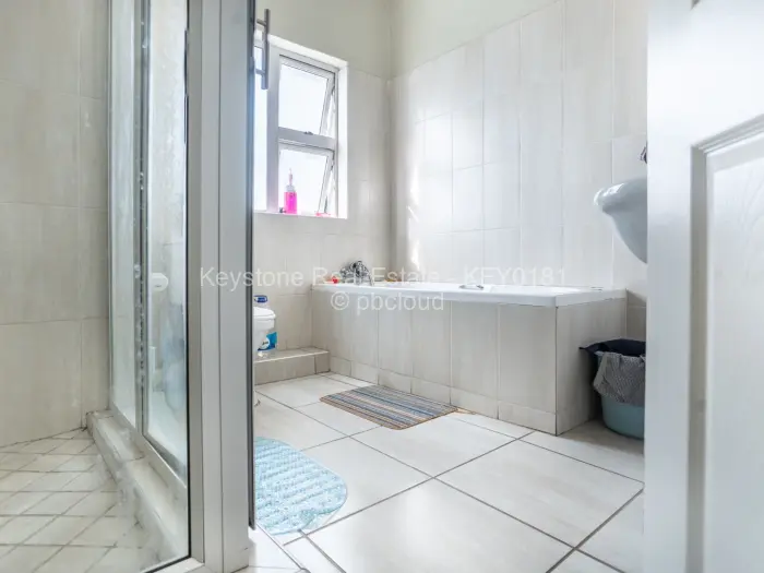 Townhouse/Cluster for Sale in Avondale West, Harare