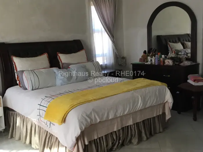 6 Bedroom House for Sale in Carrick Creagh Estate, Harare