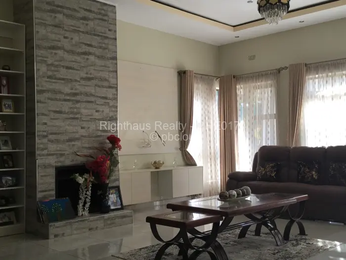 6 Bedroom House for Sale in Carrick Creagh Estate, Harare