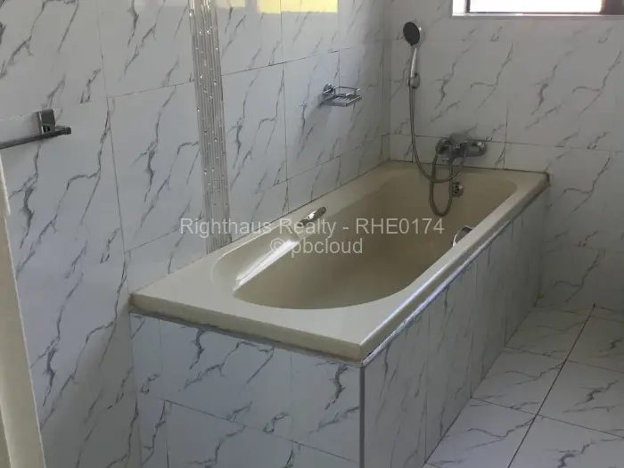 6 Bedroom House for Sale in Carrick Creagh Estate, Harare