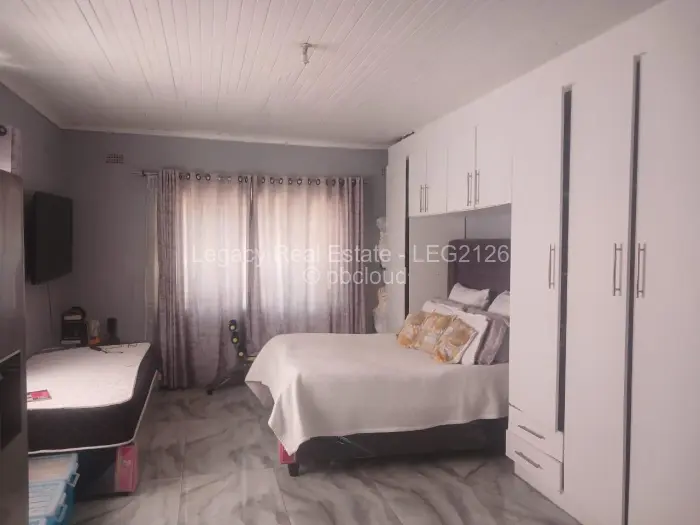 3 Bedroom House to Rent in Zimre Park