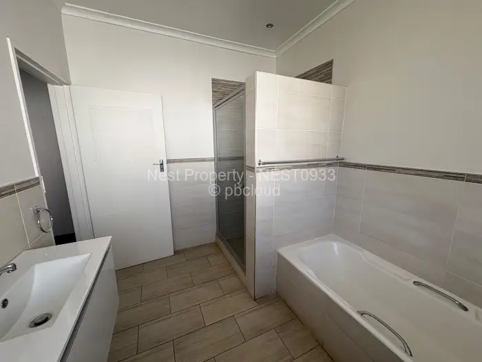5 Bedroom House to Rent in Gunhill, Harare