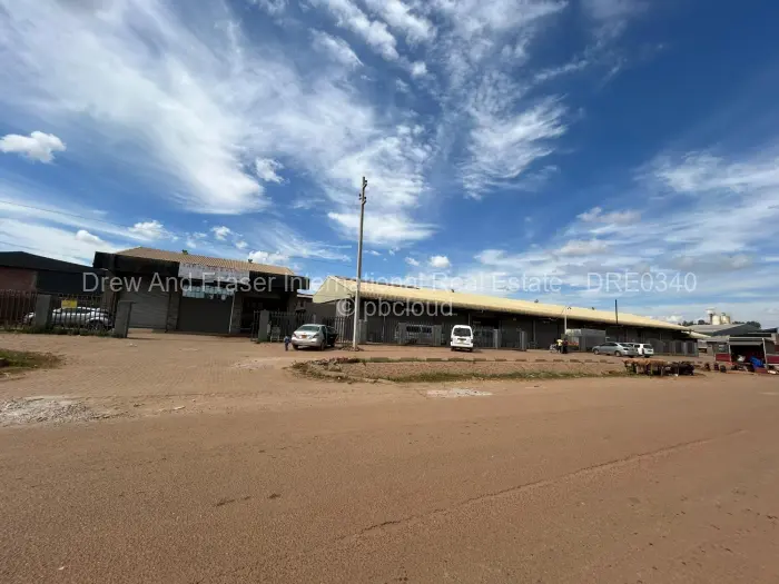 Warehouse/Industrial to Rent in Waterfalls, Harare