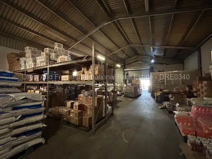 Warehouse/Industrial to Rent in Waterfalls, Harare