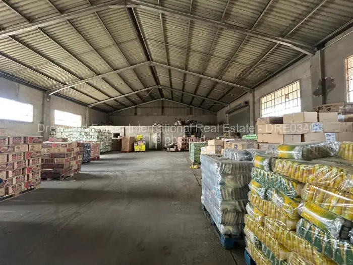 Warehouse/Industrial to Rent in Waterfalls, Harare
