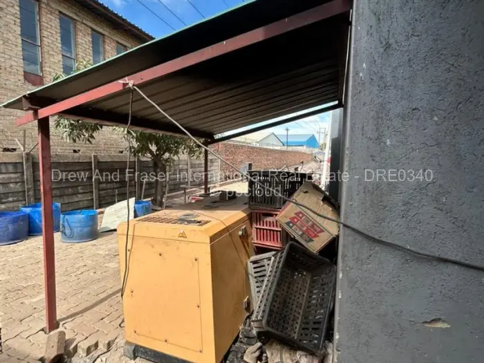 Warehouse/Industrial to Rent in Waterfalls, Harare