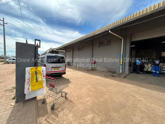Warehouse/Industrial to Rent in Waterfalls, Harare